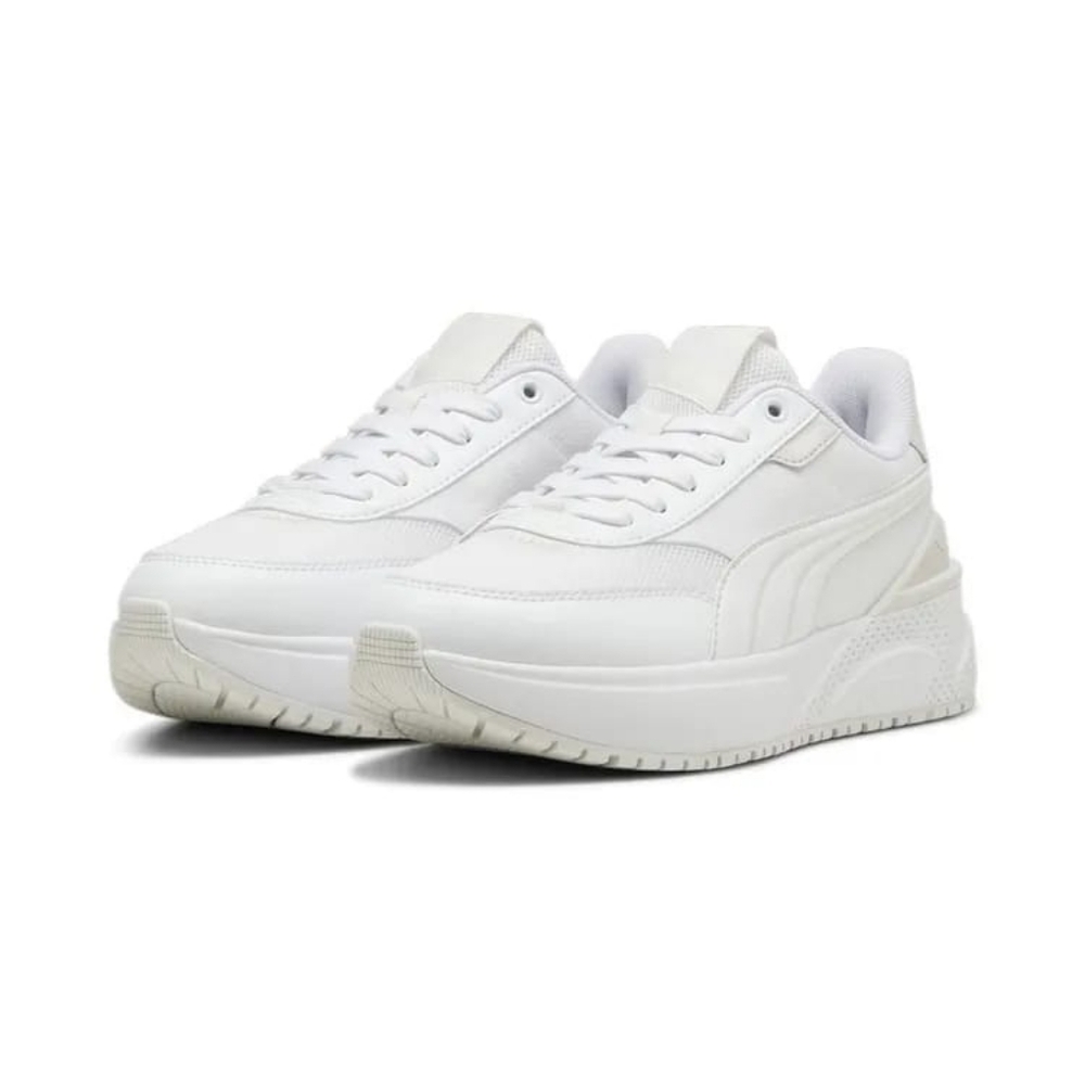 Puma R78 Disrupt LT white women's sneakers. Size 8.5M. EUC